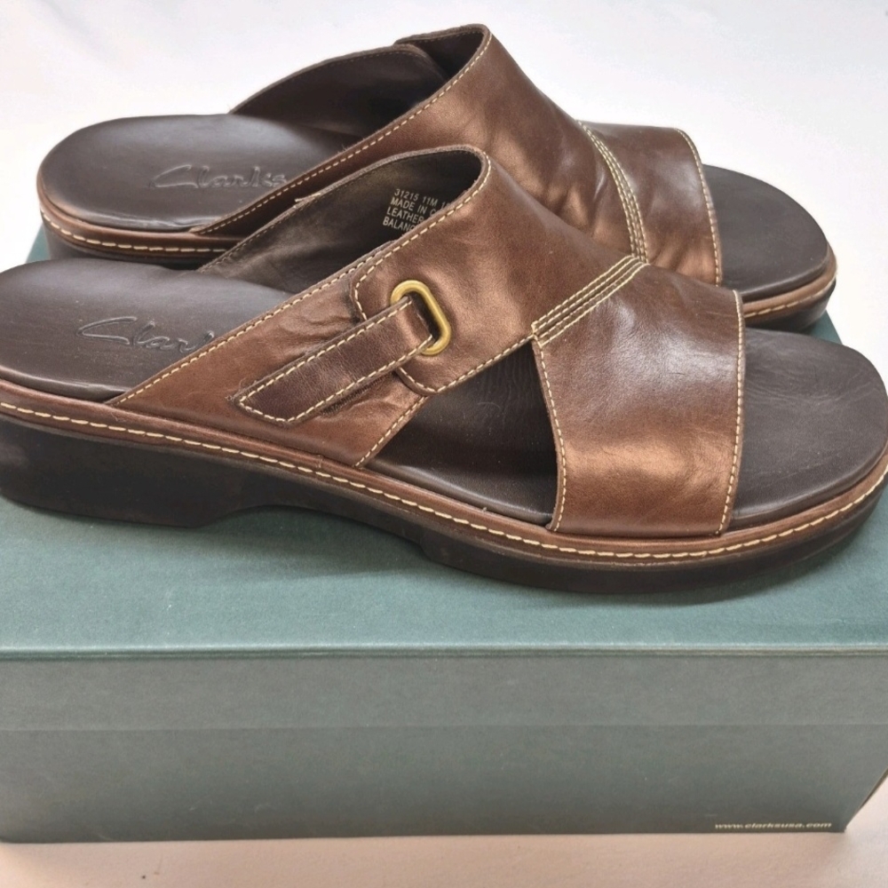 SOLD Clarks Women’s Open Toe Brown Leather Slide Sandals NIB